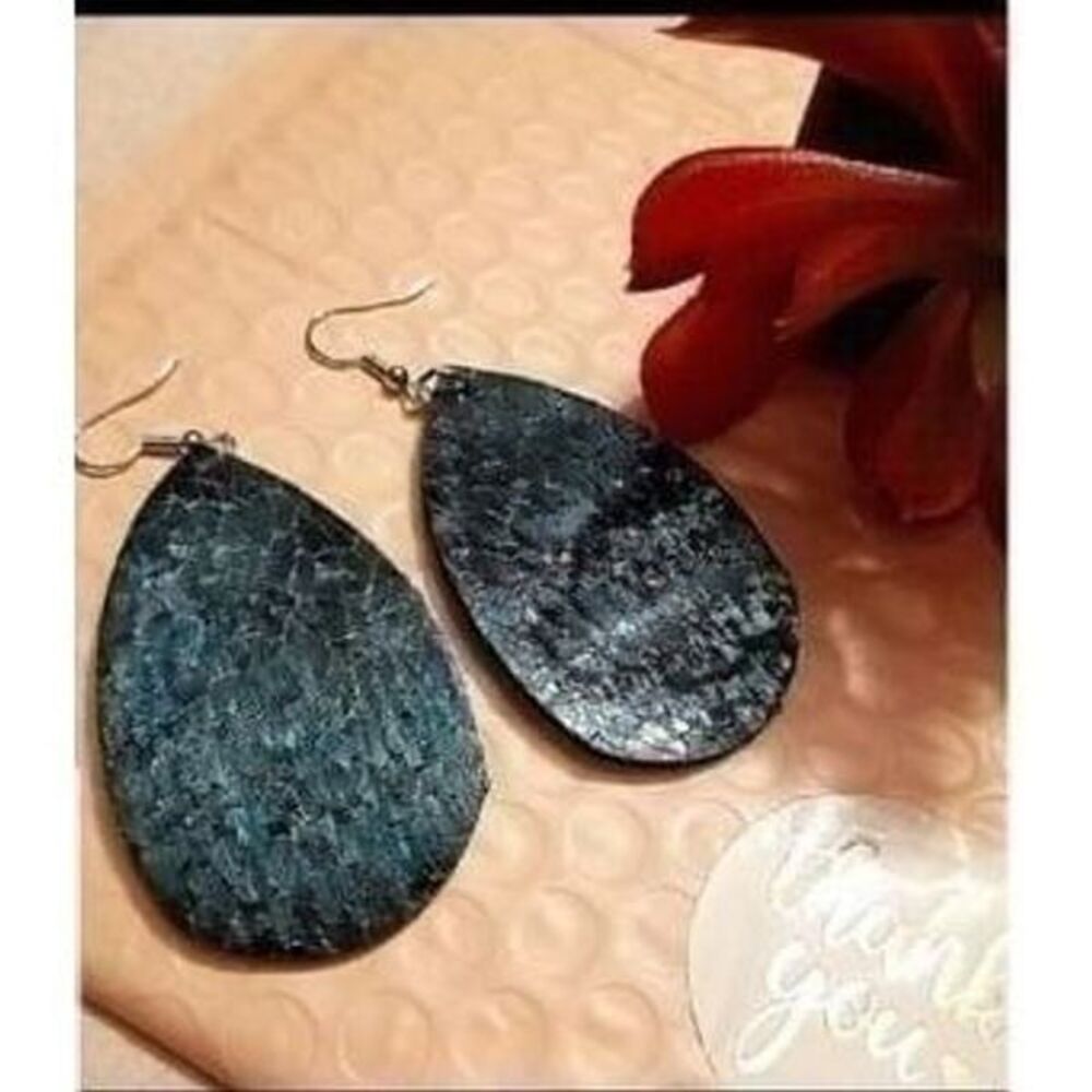 Flax leather Teardrop earrings navy blue